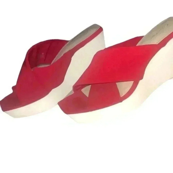 CALVIN KLEIN PLATFORM SANDALS . Comfortable and Super Pretty - Picture 1 of 9
